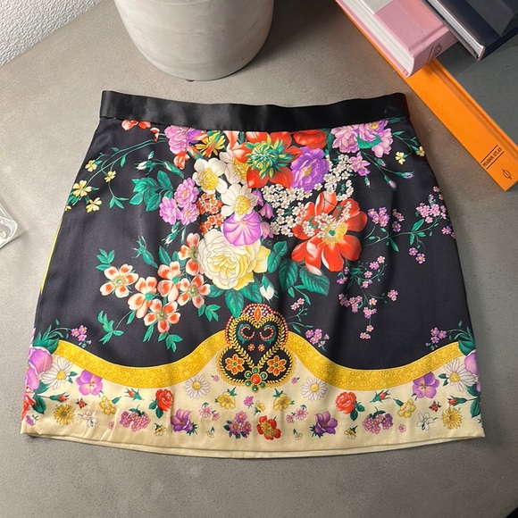 Dolce & Gabbana Dresses & Skirts - Dolce & Gabbana Silk Floral Miniskirt